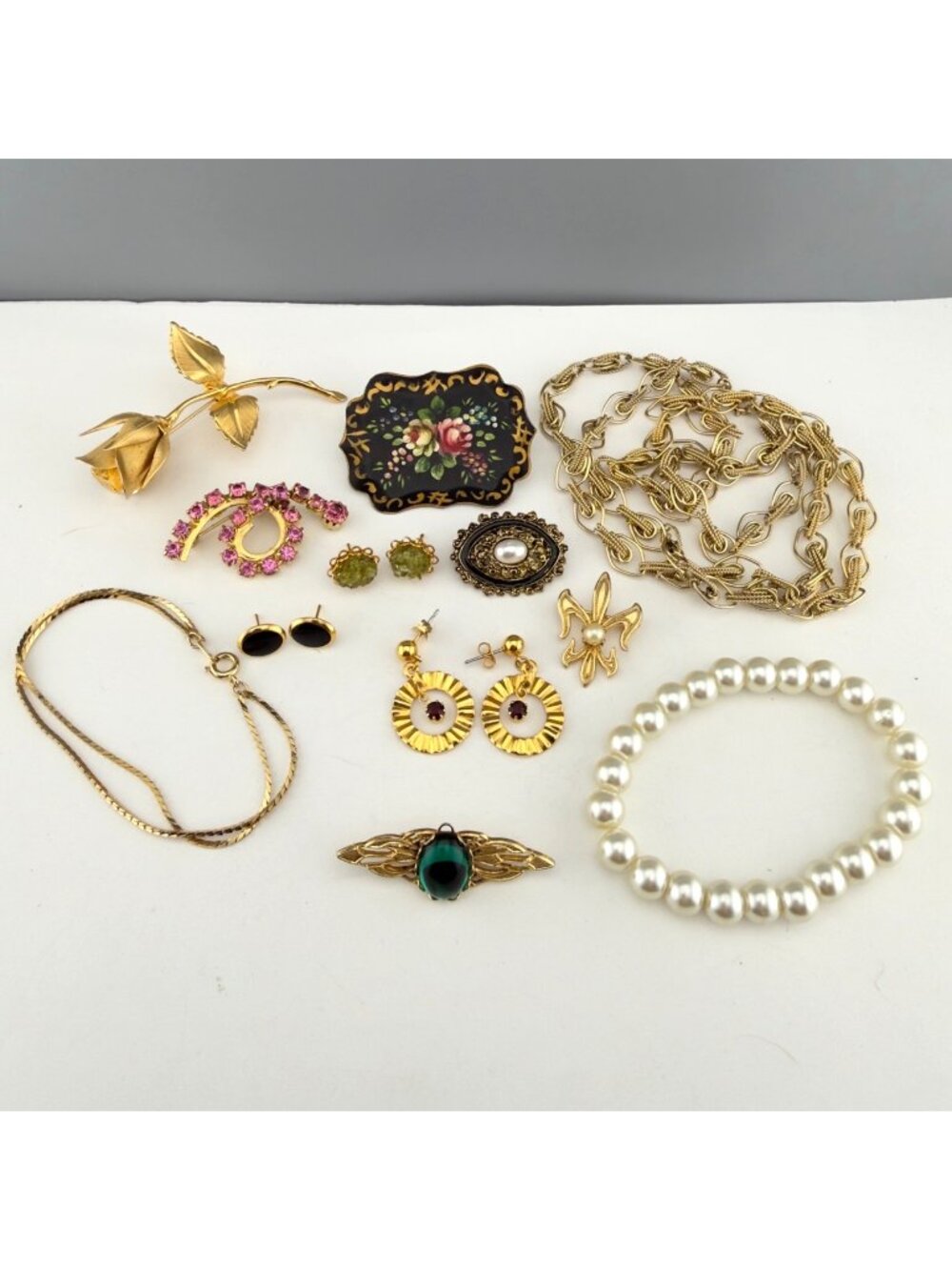 Vintage Jewelry Lot Gold Tone Brooches Necklace Earrings Bracelets Avon Unsigned